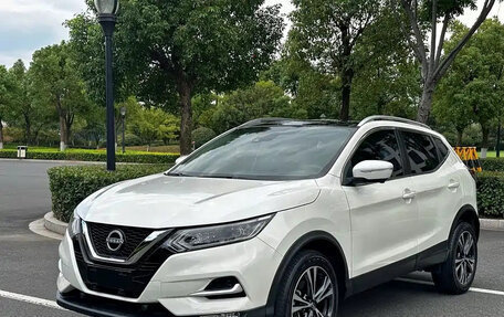 Nissan Qashqai, 2022 год, 1 980 000 рублей, 3 фотография