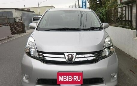 Toyota ISis I, 2011 год, 994 000 рублей, 2 фотография