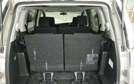 Toyota ISis I, 2011 год, 994 000 рублей, 13 фотография