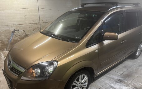 Opel Zafira B, 2012 год, 1 050 000 рублей, 3 фотография