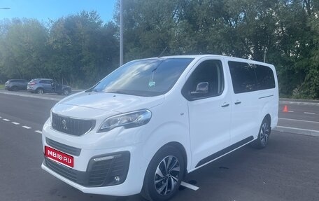 Peugeot Traveller I, 2019 год, 4 500 000 рублей, 1 фотография