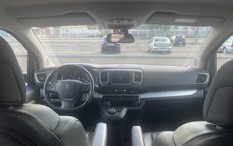 Peugeot Traveller I, 2019 год, 4 500 000 рублей, 16 фотография