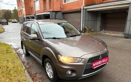 Mitsubishi Outlander III рестайлинг 3, 2011 год, 1 100 000 рублей, 2 фотография