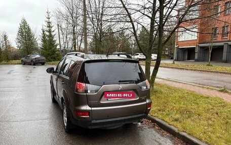 Mitsubishi Outlander III рестайлинг 3, 2011 год, 1 100 000 рублей, 3 фотография