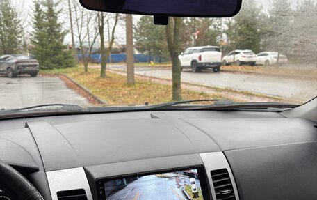 Mitsubishi Outlander III рестайлинг 3, 2011 год, 1 100 000 рублей, 4 фотография