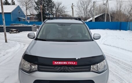 Mitsubishi Outlander III рестайлинг 3, 2012 год, 1 300 000 рублей, 1 фотография