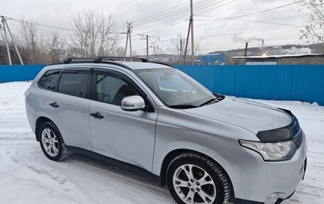 Mitsubishi Outlander III рестайлинг 3, 2012 год, 1 300 000 рублей, 3 фотография