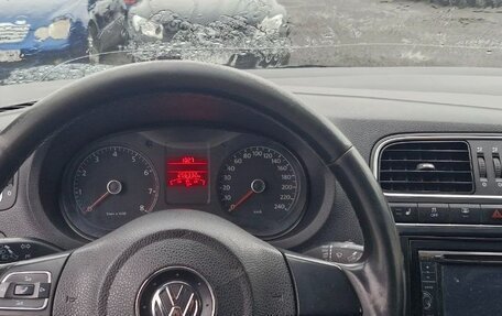 Volkswagen Polo VI (EU Market), 2013 год, 750 000 рублей, 6 фотография