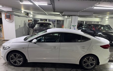 Hyundai Elantra VI рестайлинг, 2018 год, 1 620 000 рублей, 6 фотография