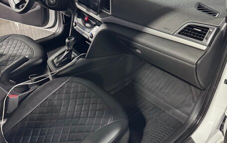 Hyundai Elantra VI рестайлинг, 2018 год, 1 620 000 рублей, 13 фотография