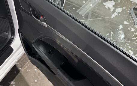 Hyundai Elantra VI рестайлинг, 2018 год, 1 620 000 рублей, 14 фотография