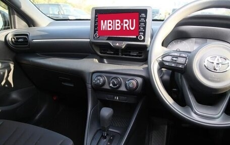 Toyota Yaris, 2023 год, 925 586 рублей, 12 фотография