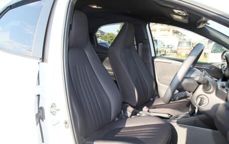 Toyota Yaris, 2023 год, 925 586 рублей, 17 фотография