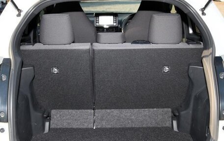 Toyota Yaris, 2023 год, 925 586 рублей, 19 фотография