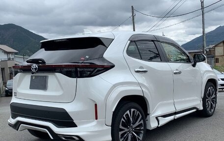 Toyota Yaris Cross, 2022 год, 1 492 000 рублей, 5 фотография