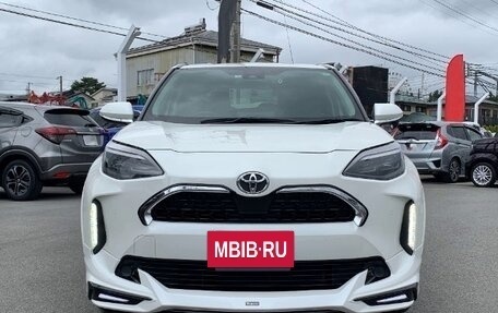 Toyota Yaris Cross, 2022 год, 1 492 000 рублей, 2 фотография