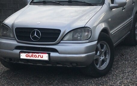Mercedes-Benz M-Класс, 1998 год, 600 000 рублей, 1 фотография