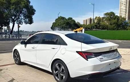 Hyundai Elantra, 2021 год, 1 076 000 рублей, 4 фотография