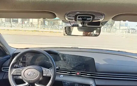 Hyundai Elantra, 2021 год, 1 076 000 рублей, 8 фотография