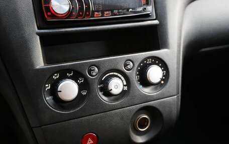 Mitsubishi Outlander III рестайлинг 3, 2004 год, 450 000 рублей, 12 фотография