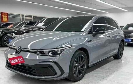 Volkswagen Golf VIII, 2022 год, 1 732 000 рублей, 2 фотография