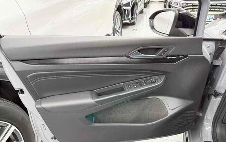 Volkswagen Golf VIII, 2022 год, 1 732 000 рублей, 8 фотография