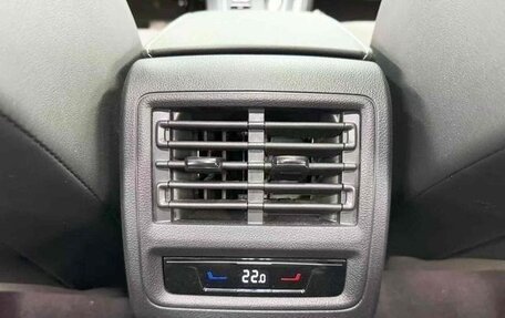 Volkswagen Golf VIII, 2022 год, 1 732 000 рублей, 17 фотография