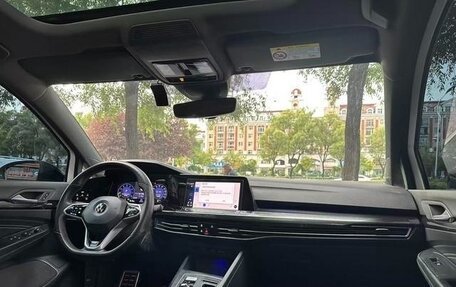 Volkswagen Golf VIII, 2022 год, 1 500 000 рублей, 15 фотография