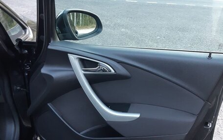 Opel Astra J, 2012 год, 780 000 рублей, 2 фотография