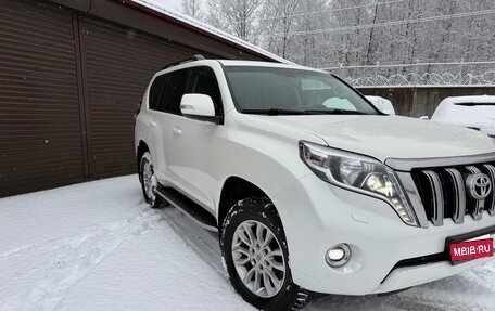 Toyota Land Cruiser Prado 150 рестайлинг 2, 2015 год, 4 450 000 рублей, 1 фотография