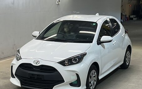 Toyota Yaris, 2021 год, 850 000 рублей, 1 фотография
