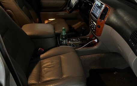 Toyota Land Cruiser 100 рестайлинг 2, 2006 год, 3 000 000 рублей, 10 фотография