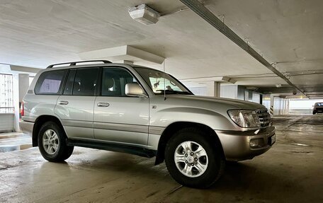 Toyota Land Cruiser 100 рестайлинг 2, 2006 год, 3 000 000 рублей, 2 фотография