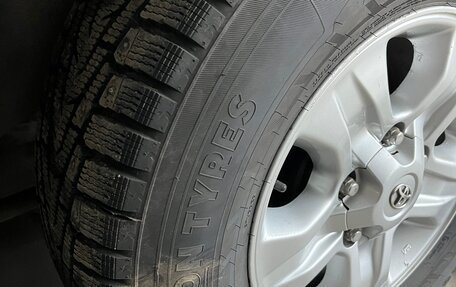 Toyota Land Cruiser 100 рестайлинг 2, 2006 год, 3 000 000 рублей, 14 фотография