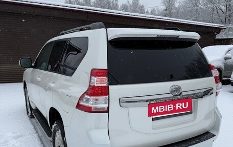 Toyota Land Cruiser Prado 150 рестайлинг 2, 2015 год, 4 450 000 рублей, 6 фотография