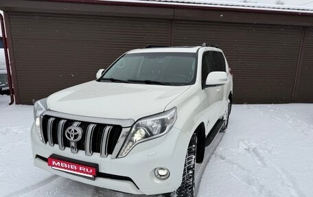 Toyota Land Cruiser Prado 150 рестайлинг 2, 2015 год, 4 450 000 рублей, 3 фотография