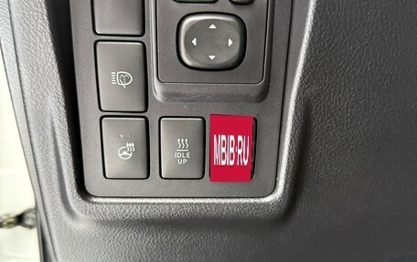 Toyota Land Cruiser Prado 150 рестайлинг 2, 2015 год, 4 450 000 рублей, 11 фотография