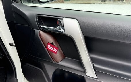 Toyota Land Cruiser Prado 150 рестайлинг 2, 2015 год, 4 450 000 рублей, 16 фотография