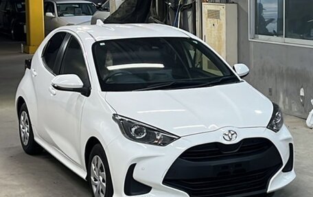 Toyota Yaris, 2021 год, 850 000 рублей, 5 фотография