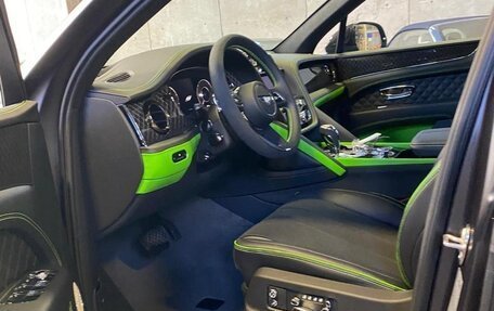 Bentley Bentayga I, 2025 год, 44 500 000 рублей, 18 фотография