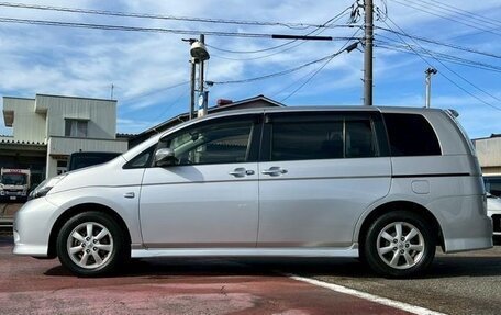 Toyota ISis I, 2015 год, 1 160 001 рублей, 3 фотография