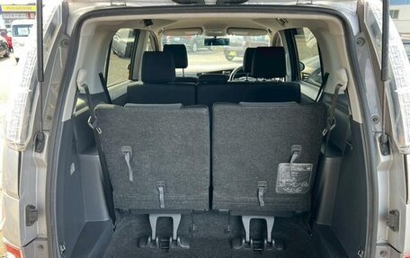 Toyota ISis I, 2015 год, 1 160 001 рублей, 22 фотография