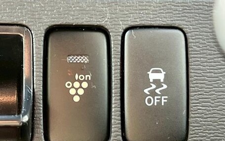 Toyota ISis I, 2015 год, 1 160 001 рублей, 30 фотография