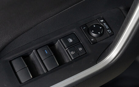 Toyota RAV4, 2021 год, 4 200 000 рублей, 14 фотография