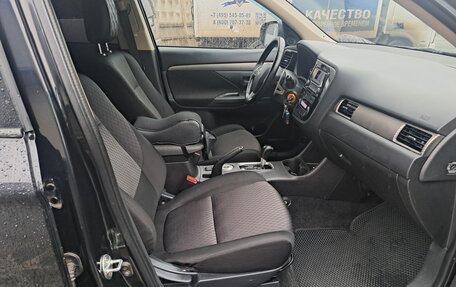 Mitsubishi Outlander III рестайлинг 3, 2012 год, 1 300 000 рублей, 5 фотография