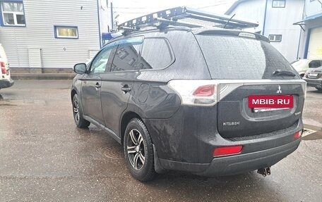 Mitsubishi Outlander III рестайлинг 3, 2012 год, 1 300 000 рублей, 4 фотография