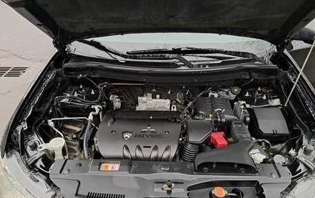 Mitsubishi Outlander III рестайлинг 3, 2012 год, 1 300 000 рублей, 10 фотография