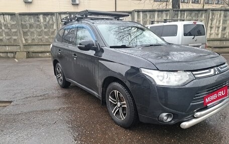 Mitsubishi Outlander III рестайлинг 3, 2012 год, 1 300 000 рублей, 2 фотография