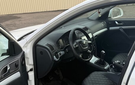 Skoda Octavia, 2011 год, 7 фотография