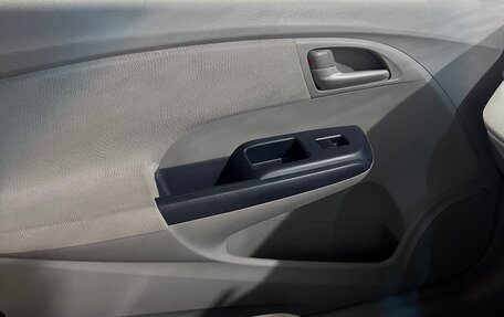 Honda Insight II рестайлинг, 2009 год, 669 000 рублей, 4 фотография